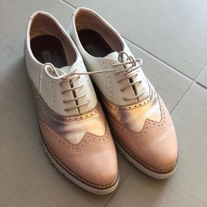 Leather Oxford style shoes. Tri color. Handmade